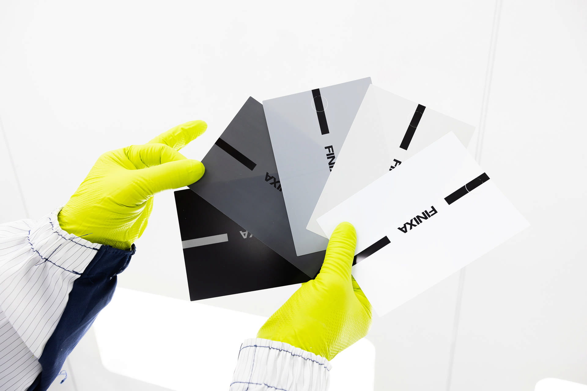 Finixa Farbmusterkarten - Weiß - 15 mm loch