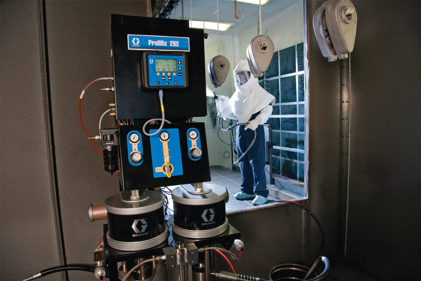 ProMix 2KE dosing unit, electric, air-assisted Merkur pumps 23:1, USB reporting system, for non-hazardous areas