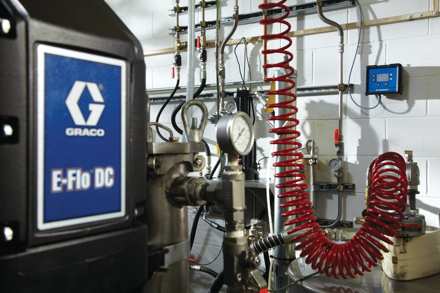 Electric E-Flo DC 4 ball circulation pump, 1500 cm³, 2 hp, advanced design, ATEX/FM/IECEx, sealed, Ultralife rod/cylinder, Tri-Clamp, rack