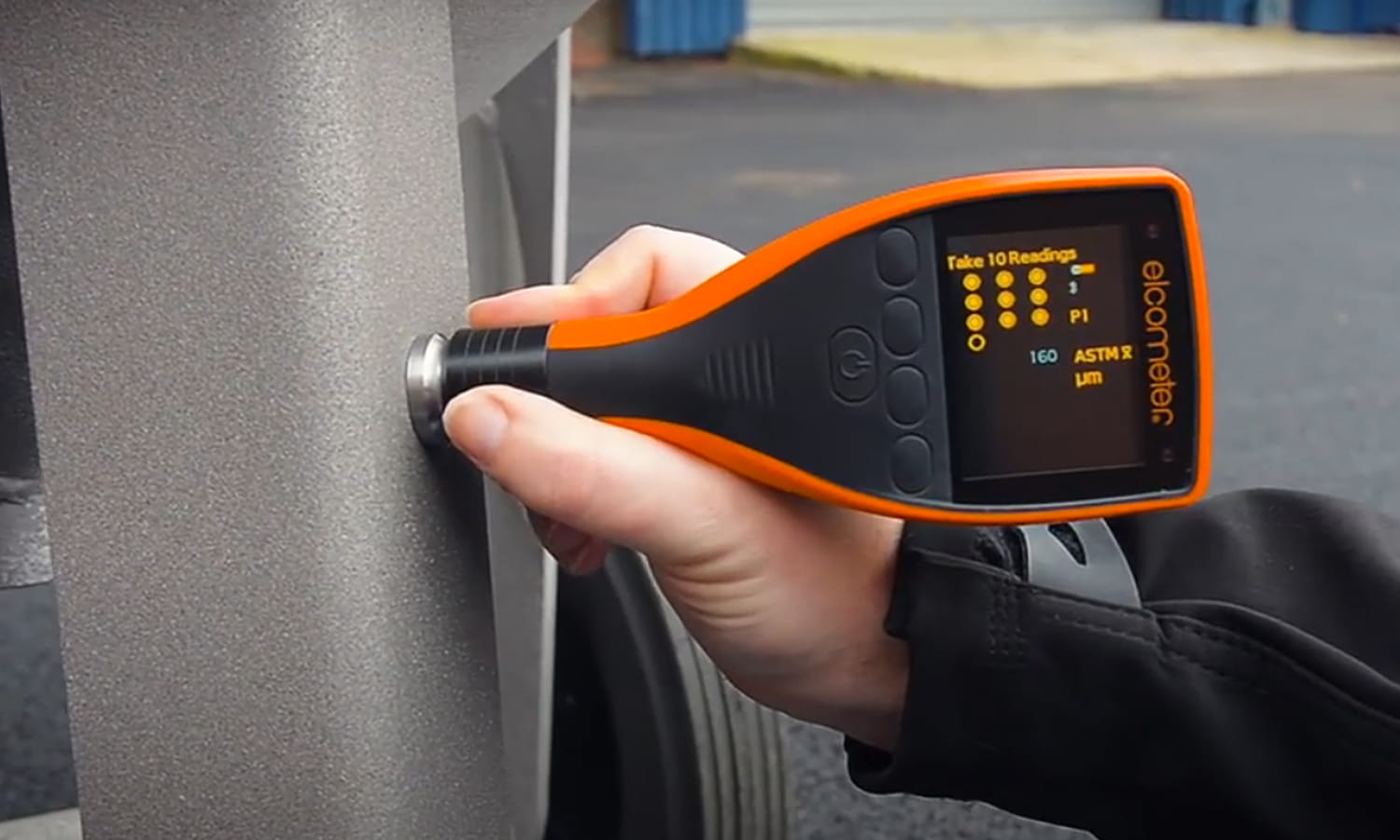 Elcometer-224-Measuring-Blast-Leg